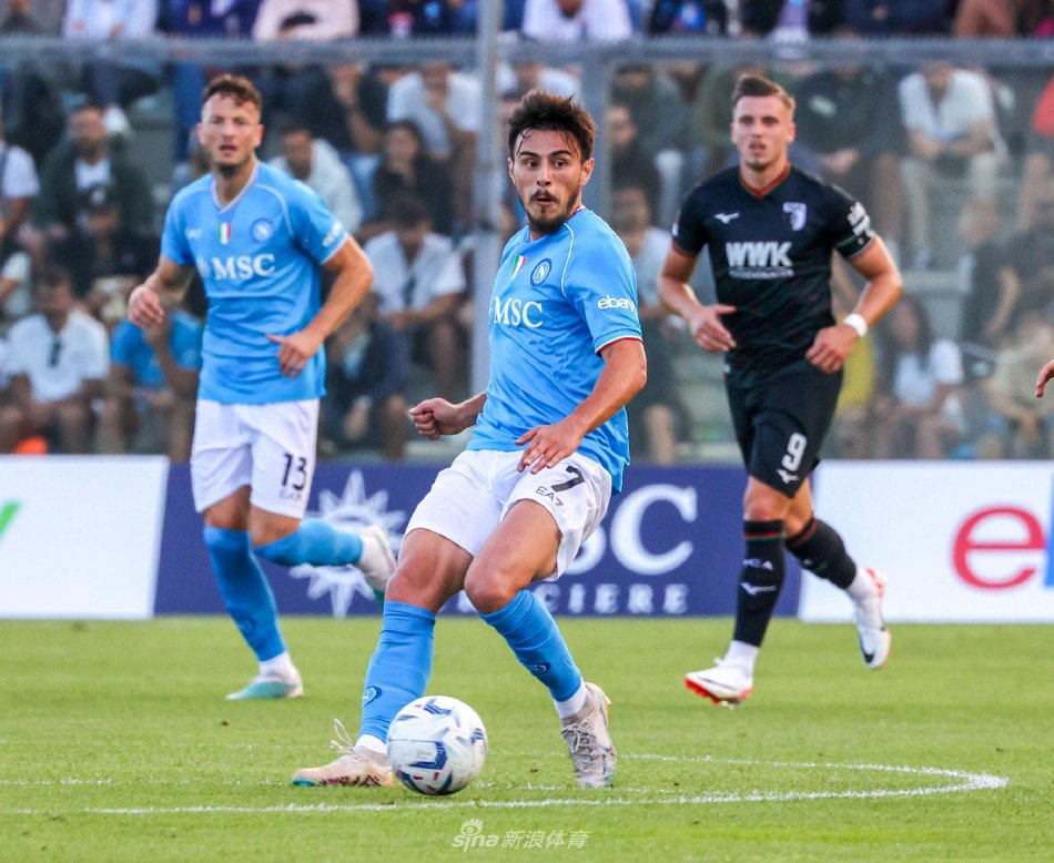 凭借出色的 凭借出色的